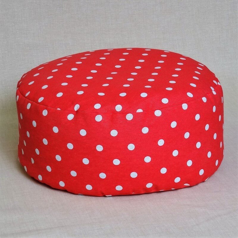 Pohankový meditační sedák 38 x 15 cm růžový puntík Pohankový meditační sedák 38 x 15 cm růžový puntík